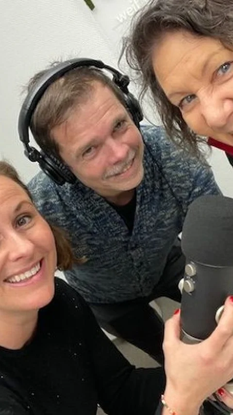 Katie Knees, Camilla Hoitenga and Peter Kautz