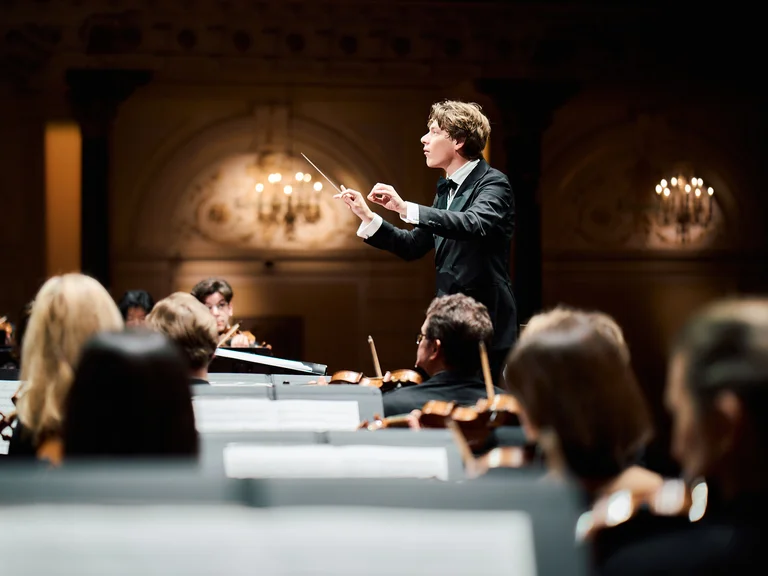Klaus Mäkelä mit dem Royal Concertgebouw Orchestra