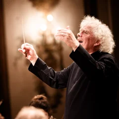 Sir Simon Rattle mit dem Chamber Orchestra of Europe